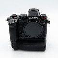 Беззеркальный фотоаппарат Panasonic Lumix S5 + батарейная ручка (состояние 5)